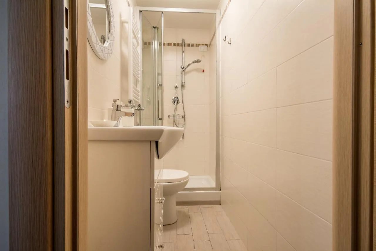 Apartment Appartamento Flora Metro Vittorio Rome