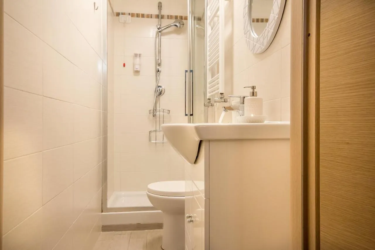 Appartamento Flora Metro Vittorio Roma Apartamento